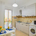 Daire Casa Relax E Mare By World *